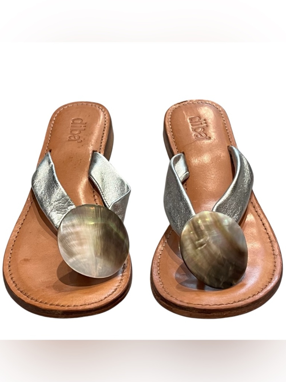 Diba Metallic Silver Leather Thong Sandals Shell Disc Detail Boho Y2K Size 7 - Picture 2 of 10